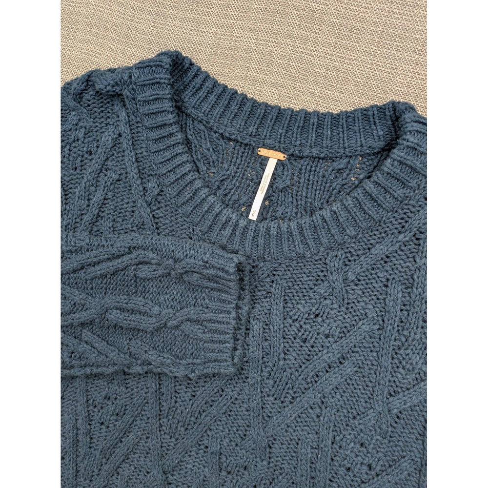Free People Sweater Womens Medium Blue Cable Knit Crew Neck Pullover Relaxed Fit